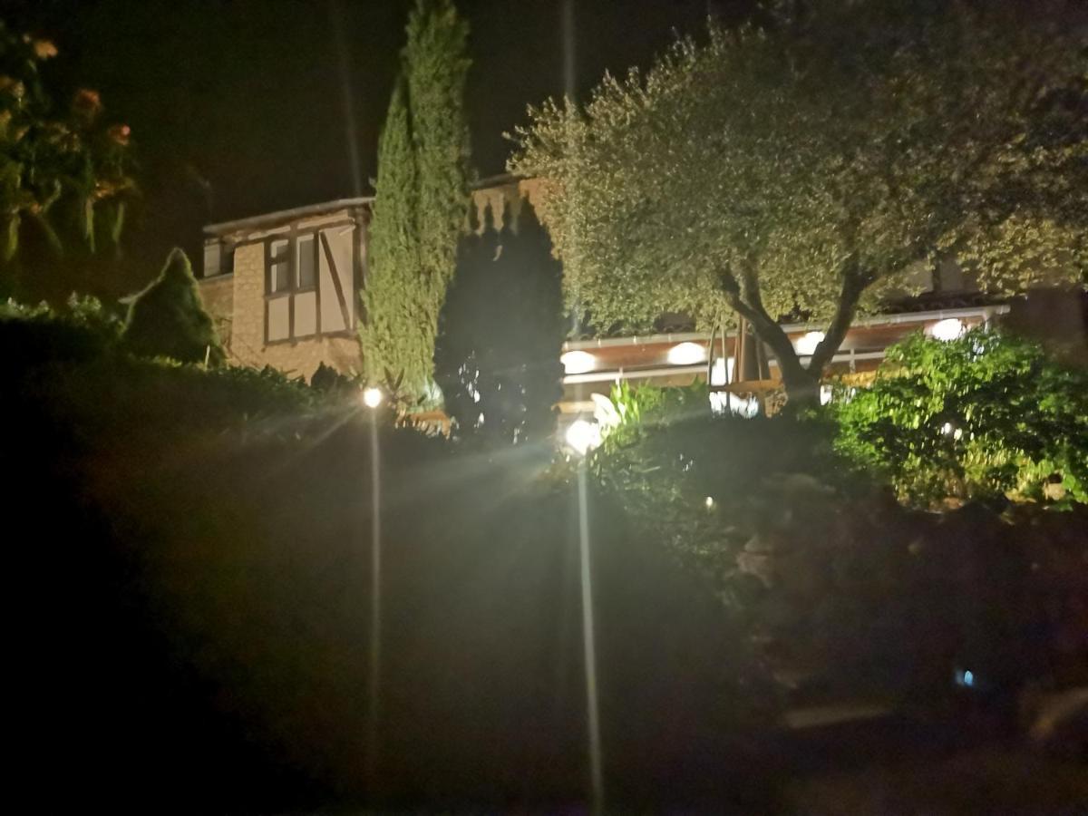 Bed and Breakfast Castel Mazars Castelnau-de-Montmiral Exterior foto