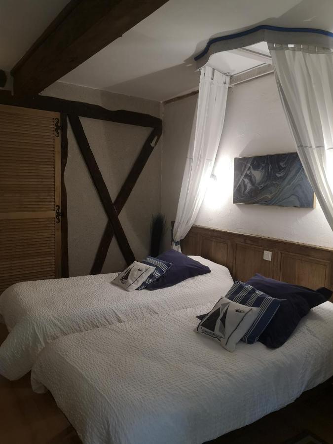 Bed and Breakfast Castel Mazars Castelnau-de-Montmiral Exterior foto